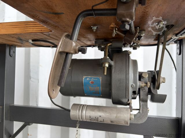 PFAFF 28-9 Cylinder-arm leather sewing machine 380V PFAFF 28-9 Maszyna do szycia skóry ramię cylindryczne 380V PFAFF 28-9 Maszyna do szycia skóry ramię cylindryczne 380V