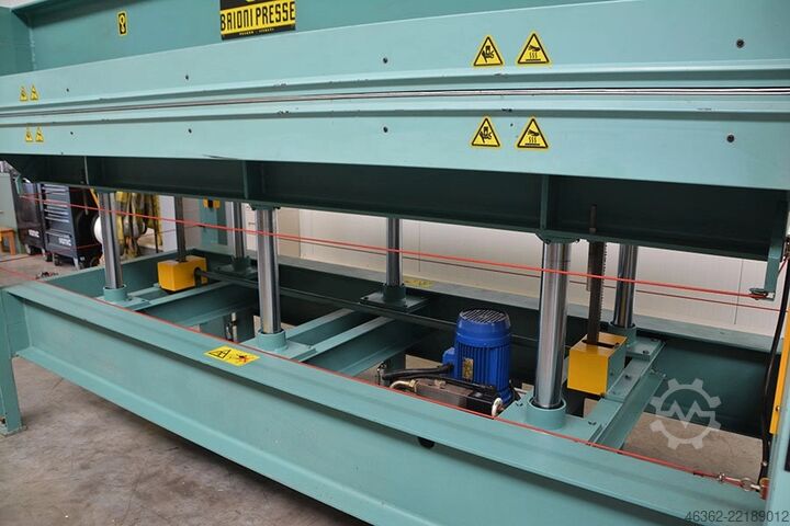 Hydraulic veneer press 3000x1300 BAIONI Prasa do forniru