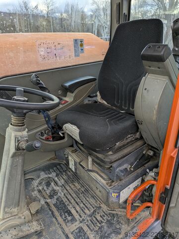 Mobile excavator Yanmar TW 95