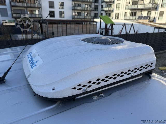 Van chassis MERCEDES-BENZ 814 Orig. 269.454km 8,45m Boot Boat Transporter