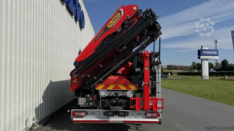 Tipper with crane Volvo FM