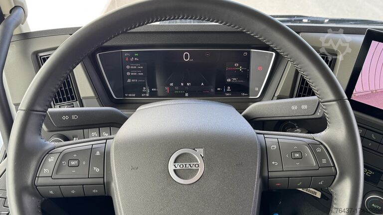 Tipper with crane Volvo FM