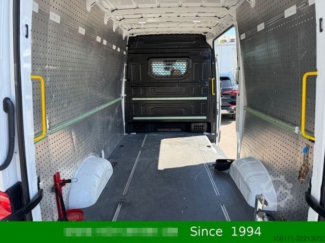 Minibus VW Crafter 35 L2H2 RWD pe AHK,3,5t