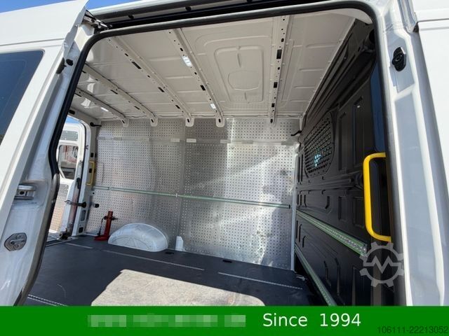 Minibus VW Crafter 35 L2H2 RWD pe AHK,3,5t