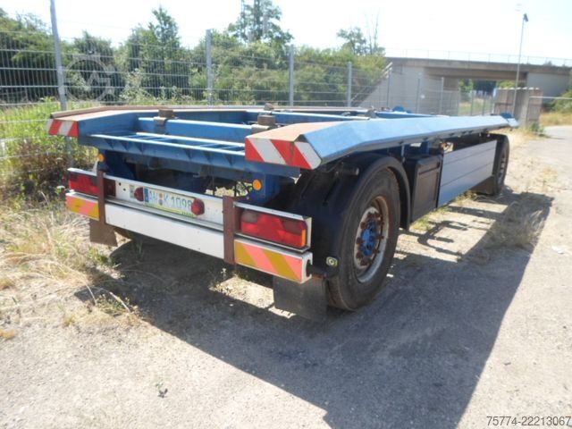 Abrollanhänger SCHMITZ CARGOBULL Abroller/ Rollbahn-Außenroller