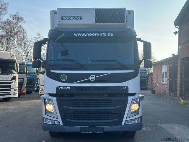 Kühlkoffer-LKW VOLVO FM450 6X2 Kühl Frigoblock LBW 8.10 m Lenk