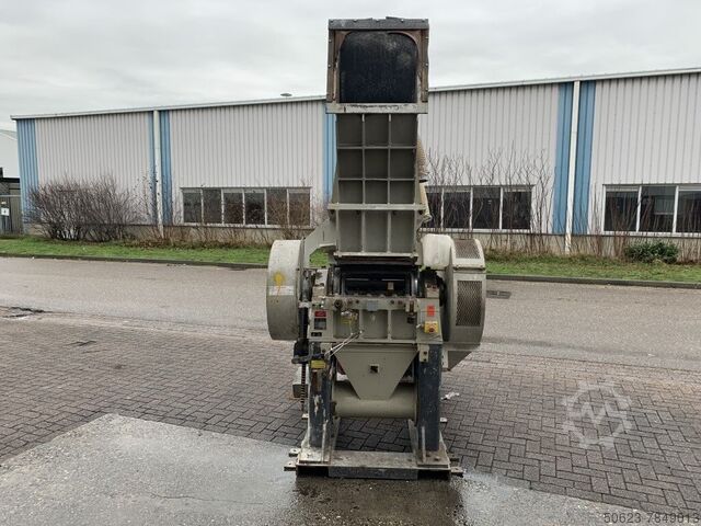 Rubber granulator Blackfriar ltd 525BG