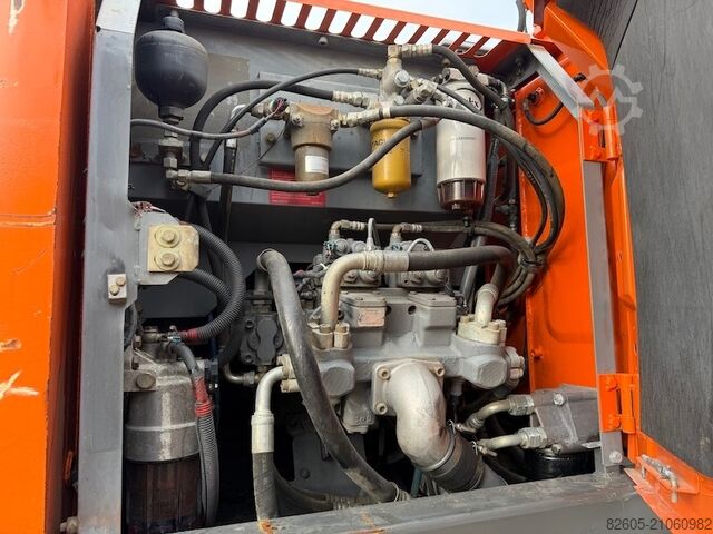 Radbagger Hitachi ZX 140 W-3