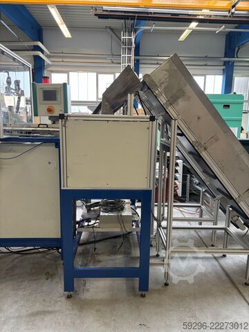 Gasket in canister lid Deckelmontageanlage / Arburg 