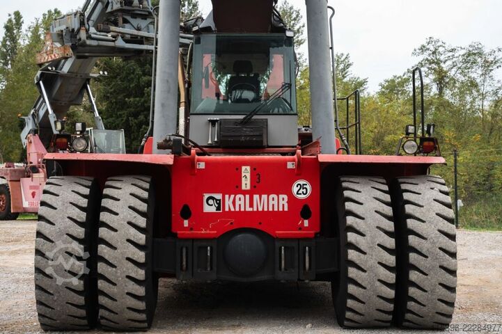 Vollcontainer Reachstacker Kalmar DRF450-60C5