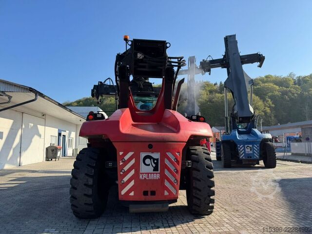 Vollcontainer Reachstacker Kalmar DRG450-65S5