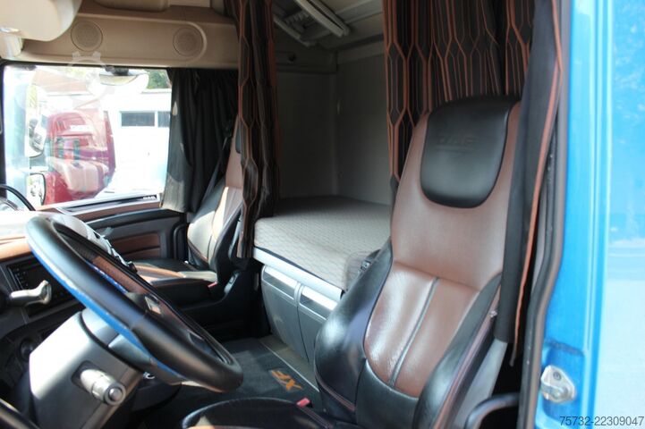 Standard tractor unit Daf 530 SSC  Navi  Kühlbox  Leder  Standklima   ACC