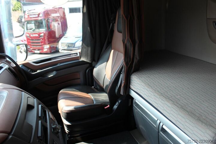 Standard tractor unit Daf 530 SSC  Navi  Kühlbox  Leder  Standklima   ACC