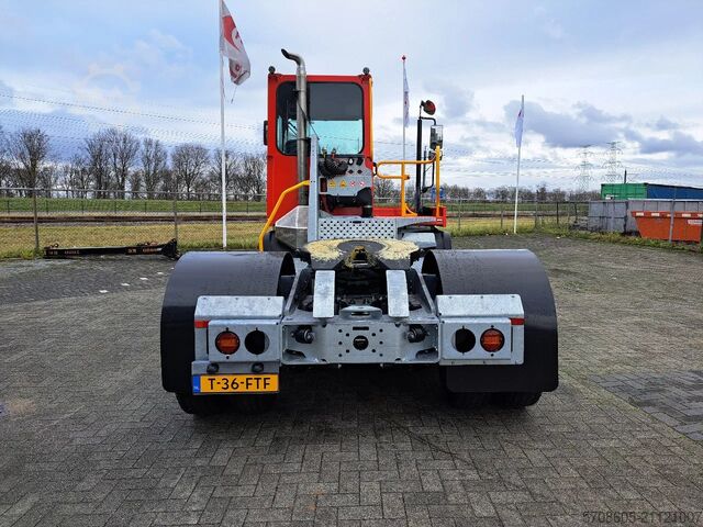 Terminal-Traktor Terberg YT 223 4x2 aangedreven terminal trekker