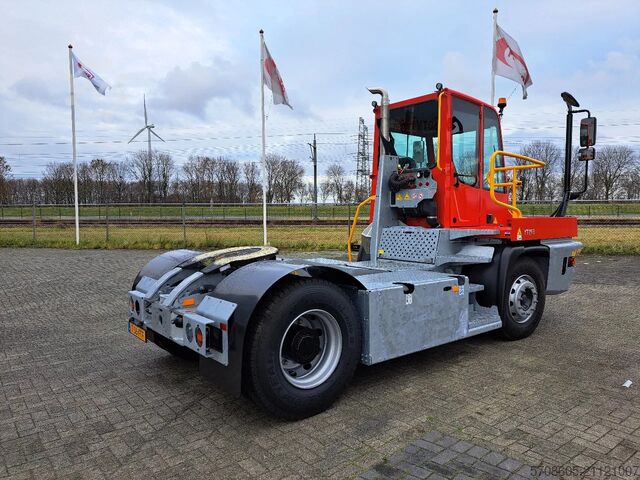 Terminal-Traktor Terberg YT 223 4x2 aangedreven terminal trekker