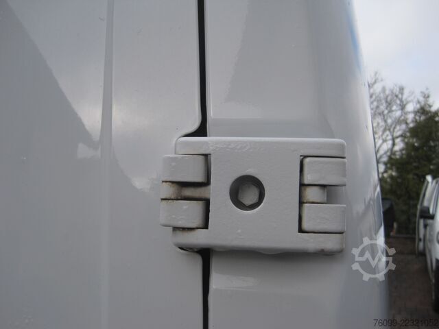 Box wagon high + long Opel Movano 2,3 D L2H2 Schwingsitz 270° Türen