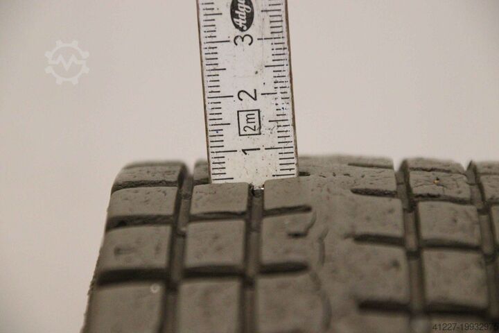 Solid rubber tires 2 pieces Gumasol Softy 3.00-4
