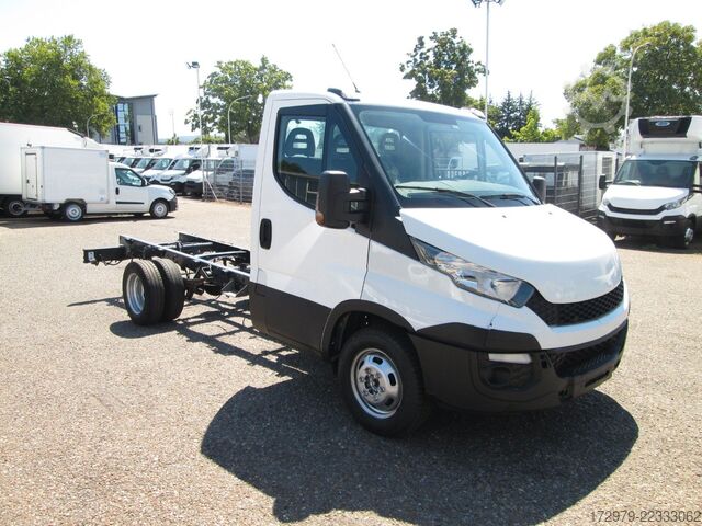 Van chassis IVECO 35 C13*Fahrgestell*