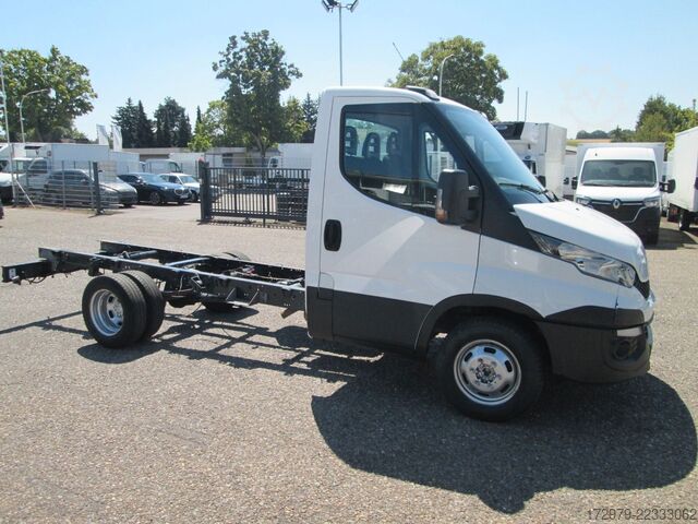 Van chassis IVECO 35 C13*Fahrgestell*