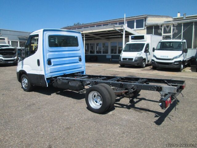 Van chassis IVECO 35 C13*Fahrgestell*