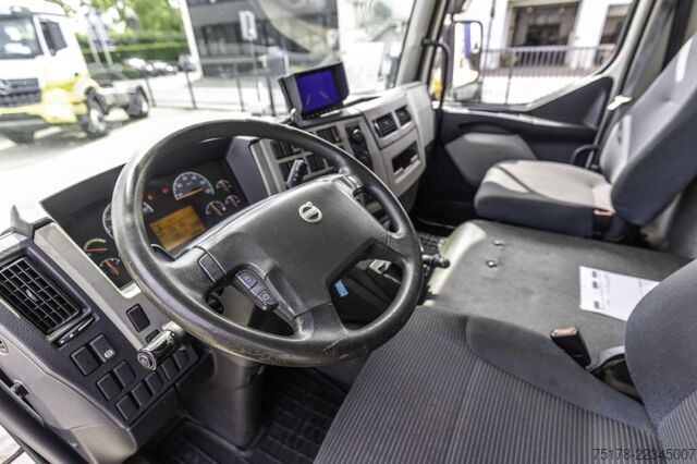 Box body VOLVO FL 240 (12T.) + DHOLLANDIA 2T.