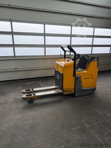 Elektrische Niederhubwagen Jungheinrich ERE 225