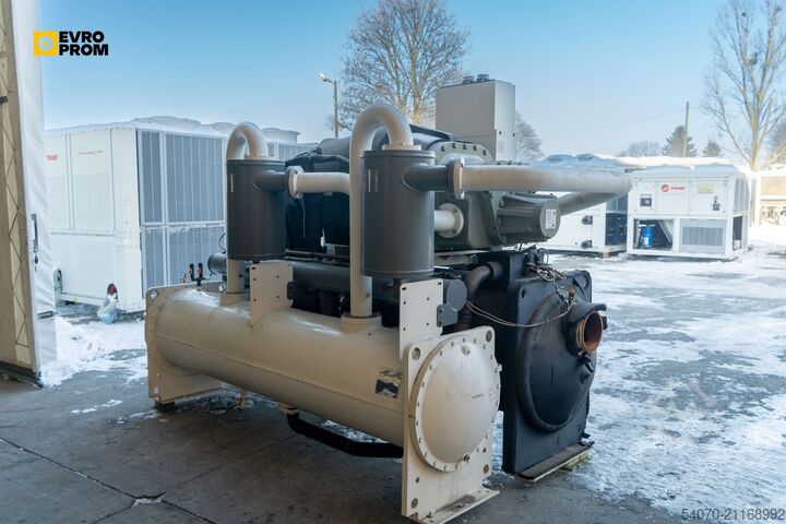 Kältemaschine Used Watercooled chiller TRANE RTHD 300 SE 1055 kW. 2016 yom