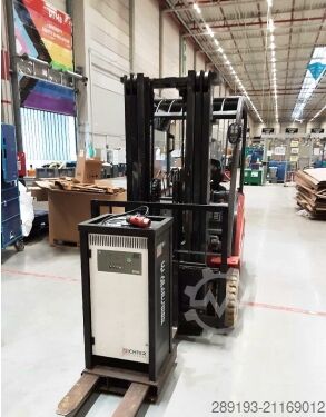 Frontstapler Manitou ME 430 3,0 t Elektro