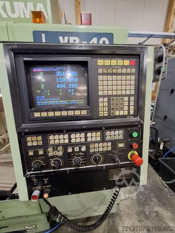 Vertikales Bearbeitungszentrum Okuma keine DMG Mori VR40