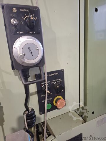 Vertikales Bearbeitungszentrum Okuma keine DMG Mori VR40