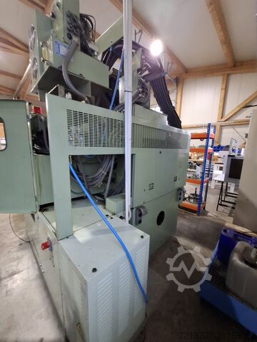 Vertikales Bearbeitungszentrum Okuma keine DMG Mori VR40