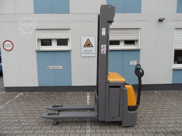 High Lift stacker Jungheinrich EJC 214z - Initialhub - 5,35 m Triplex