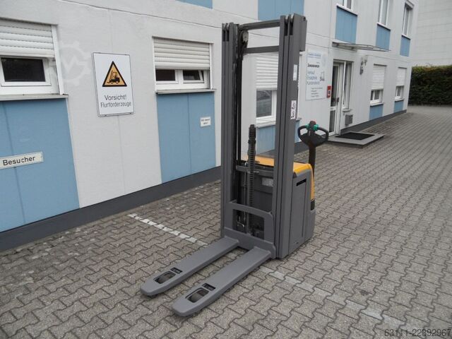 High Lift stacker Jungheinrich EJC 214z - Initialhub - 5,35 m Triplex