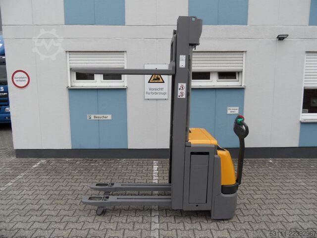 High Lift stacker Jungheinrich EJC 214z - Initialhub - 5,35 m Triplex