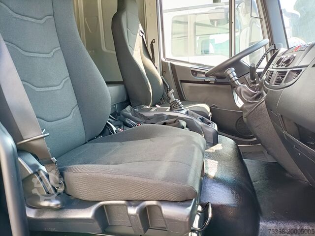 Truck with flatbed and tarpaulin Iveco EUROCARGO 140-250