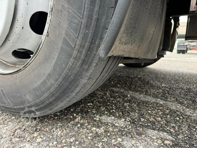 Pritsche + Kran HIAB XS 322-6 Renault T 380