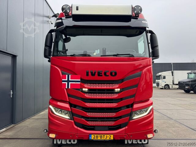 Standard-SZM Iveco S-WAY 460 / 6X2 / 2 Tanks / TUV: 9-2026 / NL Truck