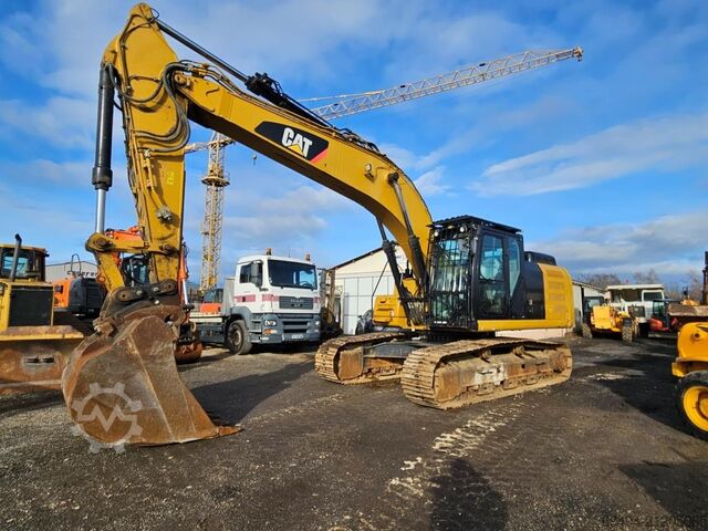 Kettenbagger CATERPILLAR 330 FLN