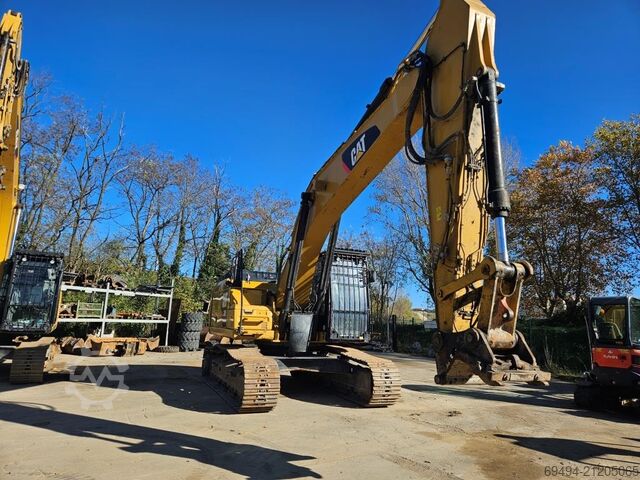 Kettenbagger CATERPILLAR 330 FLN