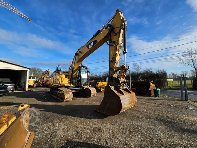 Kettenbagger CATERPILLAR 330 FLN