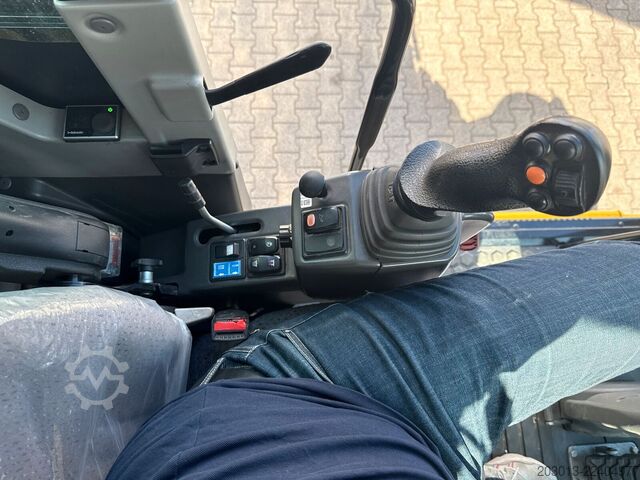 Mobilbagger  M323F 4x4 Zweiwegebagger