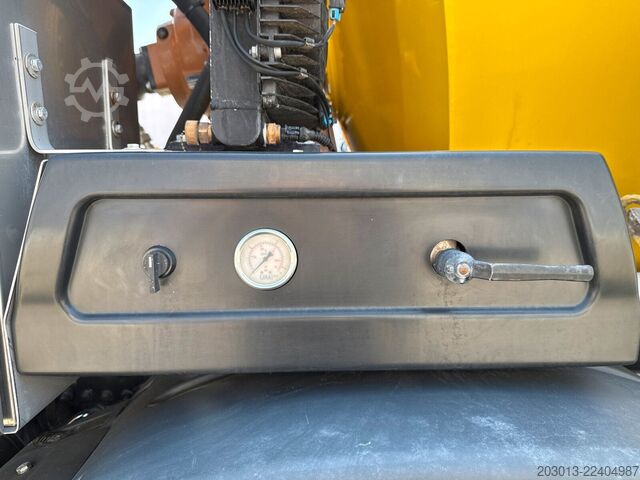 Betonmischer LKW MAN 35.400 8x4 BB CH Betonmischer Liebherr