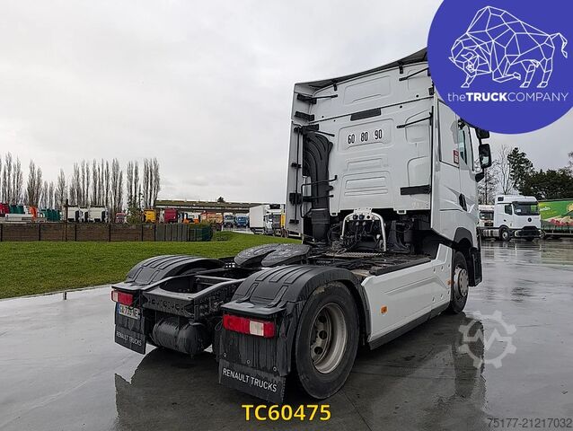 Standard-SZM Renault T 520