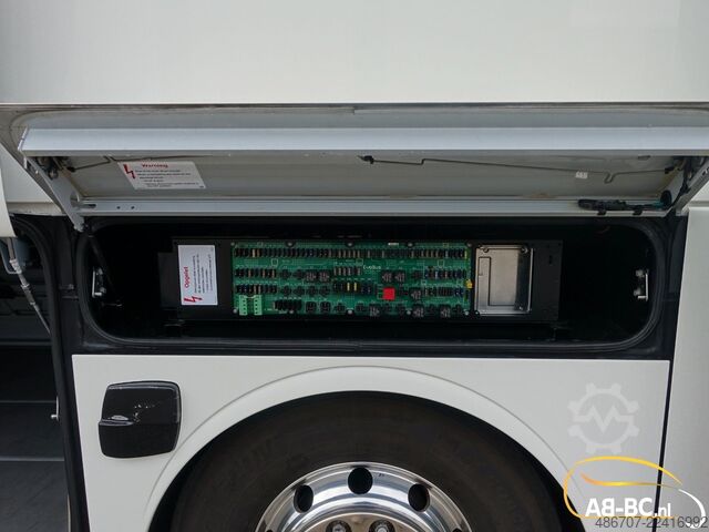 Motor coach MERCEDES-BENZ Tourismo RHD, 55 Sitze, Euro 6