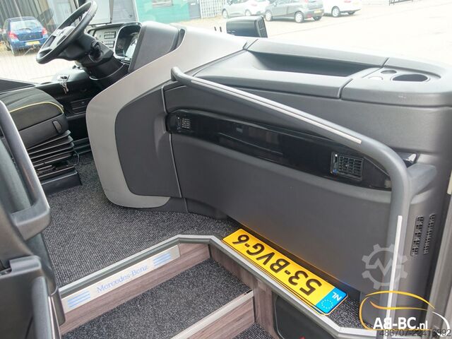 Motor coach MERCEDES-BENZ Tourismo RHD, 55 Sitze, Euro 6