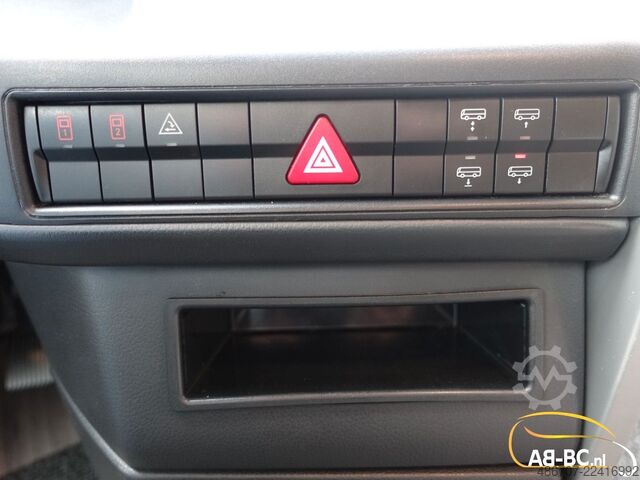 Motor coach MERCEDES-BENZ Tourismo RHD, 55 Sitze, Euro 6