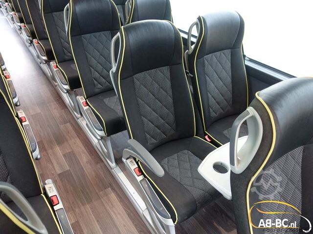 Motor coach MERCEDES-BENZ Tourismo RHD, 55 Sitze, Euro 6