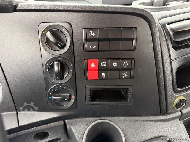 Transporter Fahrgestell MERCEDES-BENZ Atego 818 L Fahrgestell/Klima/SCHALTER/EURO6D