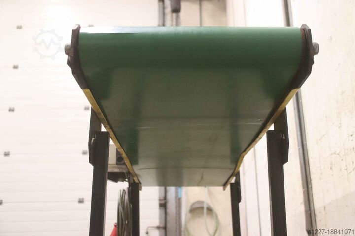 Conveyor belt 3.65 m/min ttw VB  1555 x 400 mm