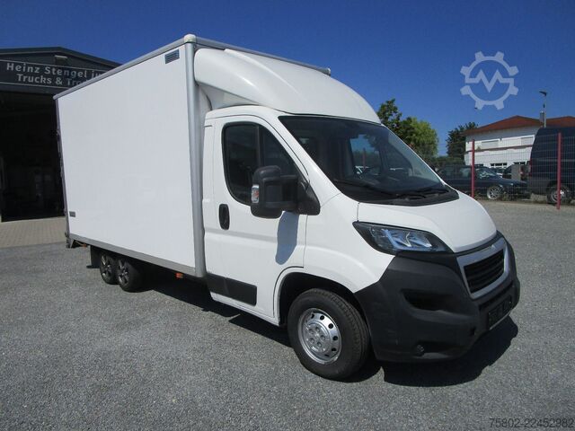 Box van PEUGEOT Boxer  2.0L 130PS*3-Achser+Türen+Rampe hinten*